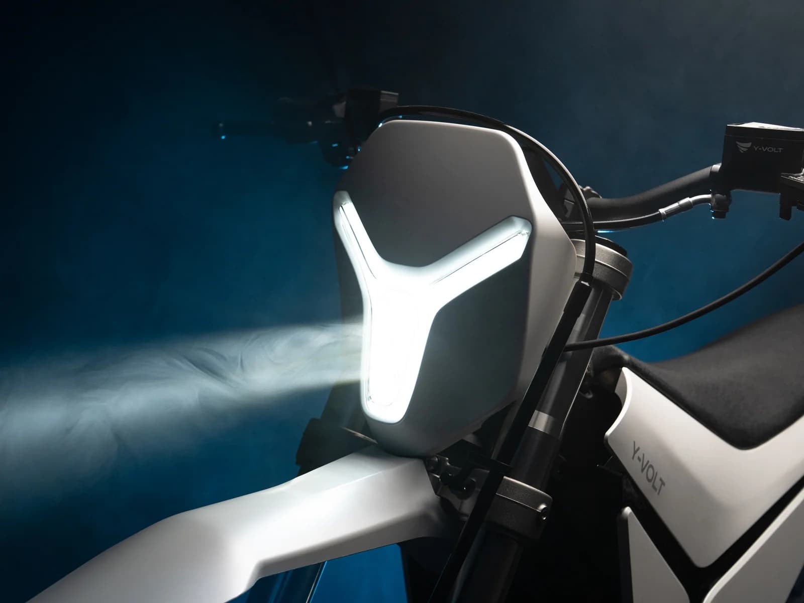 Phare StarLoop de la Y-VOLT Surge V